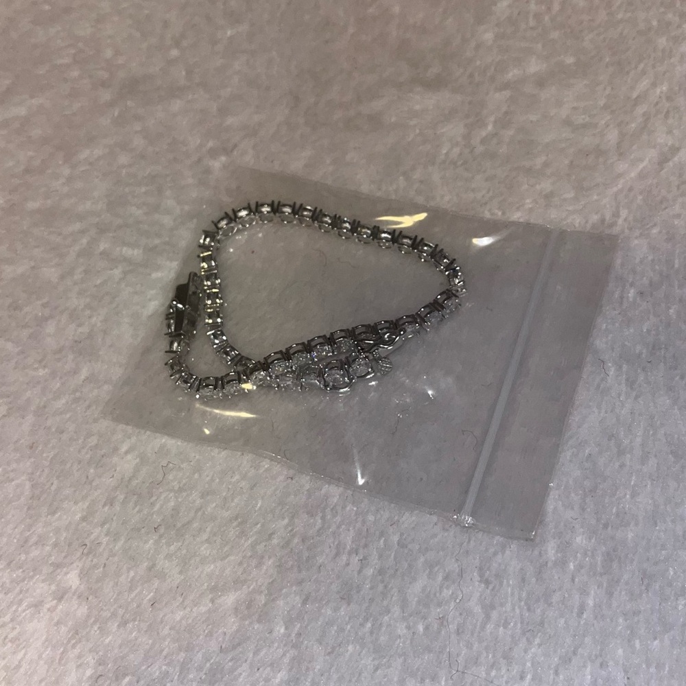 10 CAROT TENNIS BRACELET - Picture 4 of 6
